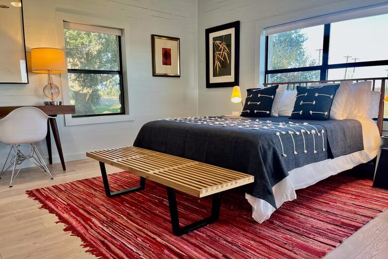 Hilltop Haven in Burton | Two Homes on 11 Acres - Burton, Texas