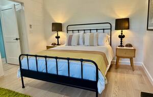 Hilltop Haven in Burton | Two Homes on 11 Acres - Burton, Texas