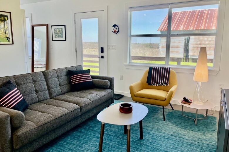 Hilltop Haven in Burton | Two Homes on 11 Acres - Burton, Texas