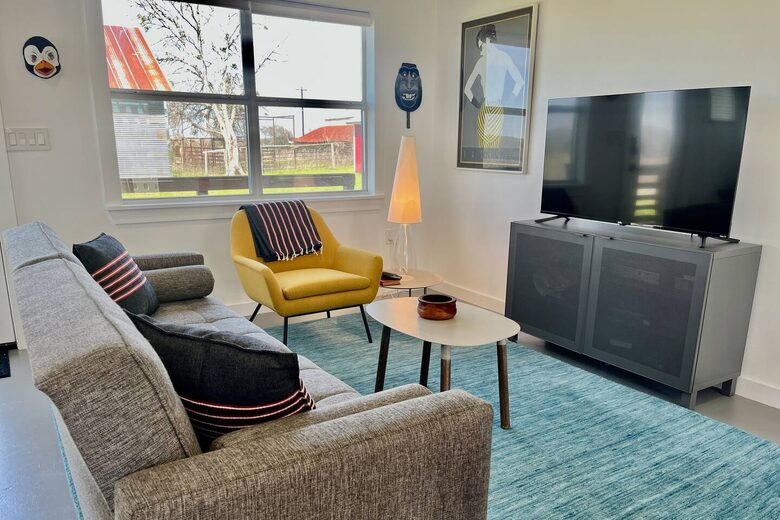 Hilltop Haven in Burton | Two Homes on 11 Acres - Burton, Texas