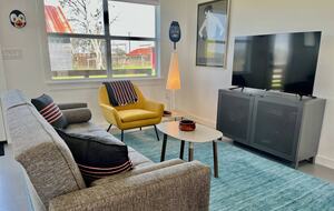 Hilltop Haven in Burton | Two Homes on 11 Acres - Burton, Texas