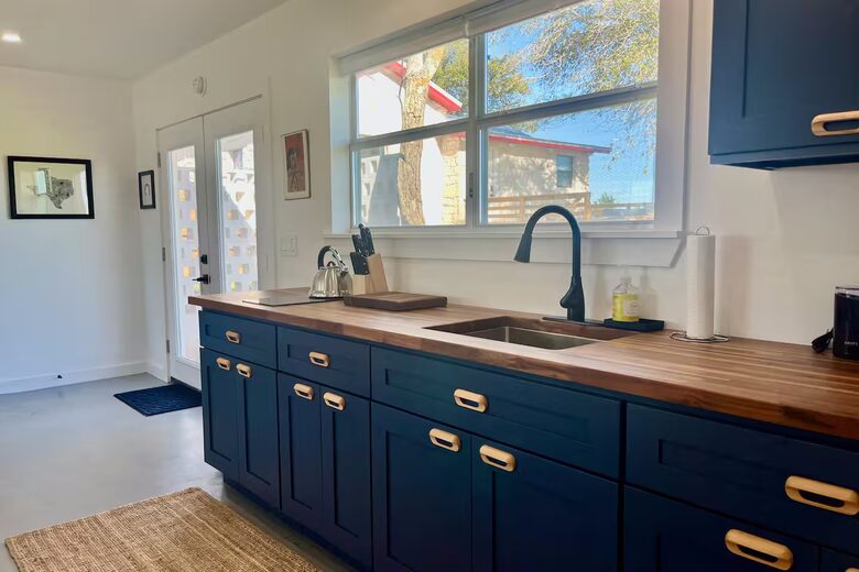 Hilltop Haven in Burton | Two Homes on 11 Acres - Burton, Texas