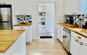 Hilltop Haven in Burton | Two Homes on 11 Acres - Burton, Texas