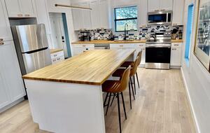 Hilltop Haven in Burton | Two Homes on 11 Acres - Burton, Texas