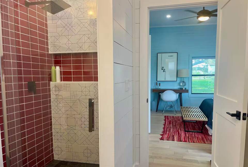 Hilltop Haven in Burton | Two Homes on 11 Acres - Burton, Texas