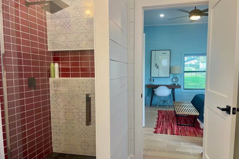 Hilltop Haven in Burton | Two Homes on 11 Acres - Burton, Texas