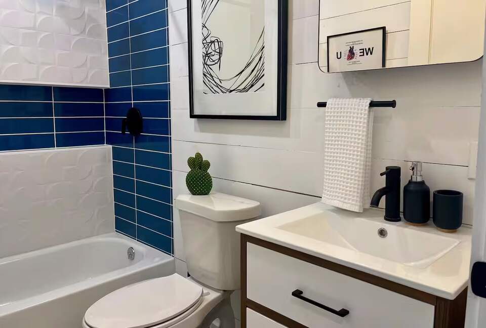 Hilltop Haven in Burton | Two Homes on 11 Acres - Burton, Texas