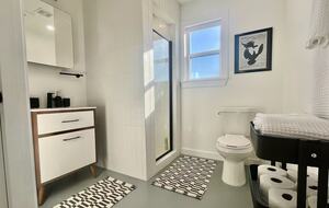 Hilltop Haven in Burton | Two Homes on 11 Acres - Burton, Texas