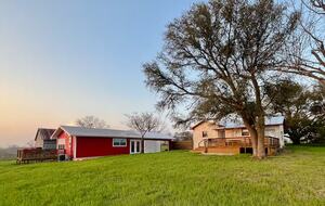 Hilltop Haven in Burton | Two Homes on 11 Acres - Burton, Texas