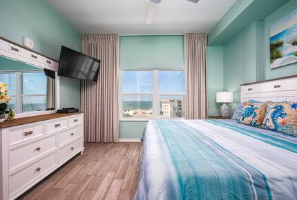 Gulf View Coastal Retreat in Madeira Beach - Madeira Beach, Florida