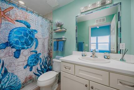 Gulf View Coastal Retreat in Madeira Beach - Madeira Beach, Florida