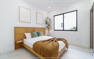 Luxury Grove Getaway – Designer Interiors & Tropical Vibes - Miami, Florida