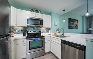 Gulf View Coastal Retreat in Madeira Beach - Madeira Beach, Florida