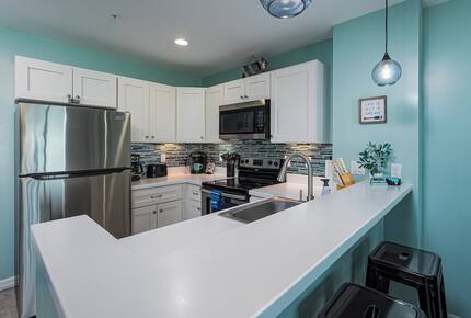 Gulf View Coastal Retreat in Madeira Beach - Madeira Beach, Florida