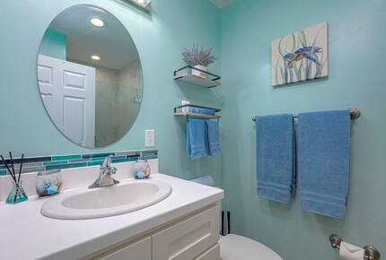 Gulf View Coastal Retreat in Madeira Beach - Madeira Beach, Florida
