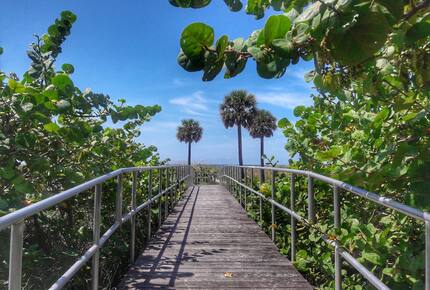 Gulf View Coastal Retreat in Madeira Beach - Madeira Beach, Florida