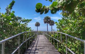 Gulf View Coastal Retreat in Madeira Beach - Madeira Beach, Florida