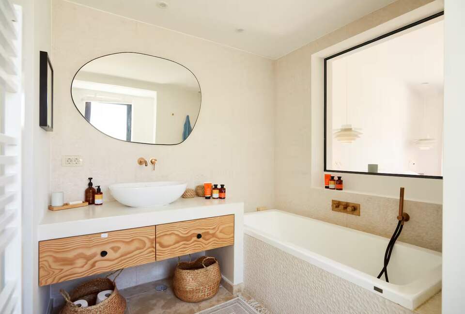 Elegant Hideaway in the Heart of Arrábida Nature Park - Azeitao, Portugal