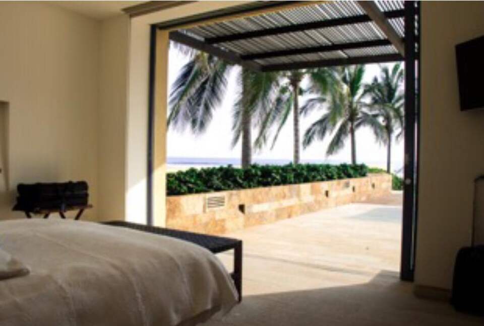 Elegant Beachfront Escape in Acapulco’s Most Prestigious Community - Acapulco, Mexico