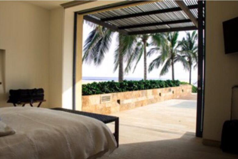 Elegant Beachfront Escape in Acapulco’s Most Prestigious Community - Acapulco, Mexico