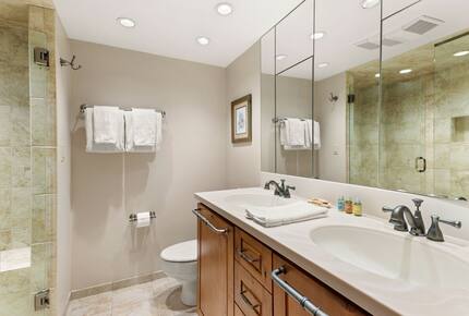 Riverside Retreat | Luxury Townhouse Steps from Aspen Gondola - Aspen, Colorado