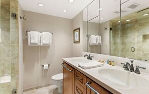 Riverside Retreat | Luxury Townhouse Steps from Aspen Gondola - Aspen, Colorado