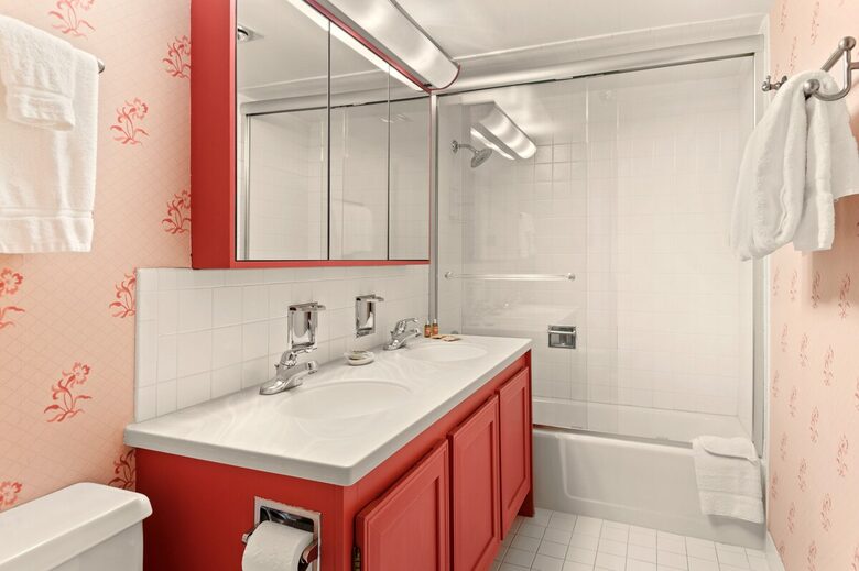 Riverside Retreat | Luxury Townhouse Steps from Aspen Gondola - Aspen, Colorado