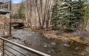 Riverside Retreat | Luxury Townhouse Steps from Aspen Gondola - Aspen, Colorado