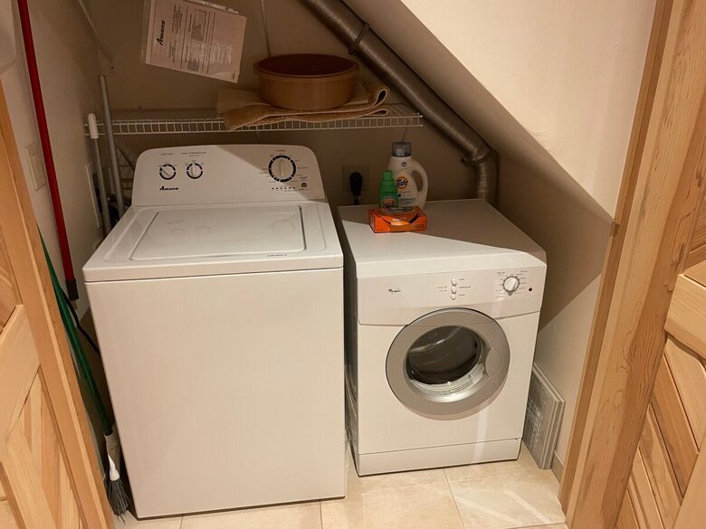 Riverside Retreat | Luxury Townhouse Steps from Aspen Gondola - Aspen, Colorado