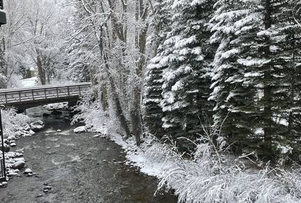 Riverside Retreat | Luxury Townhouse Steps from Aspen Gondola - Aspen, Colorado