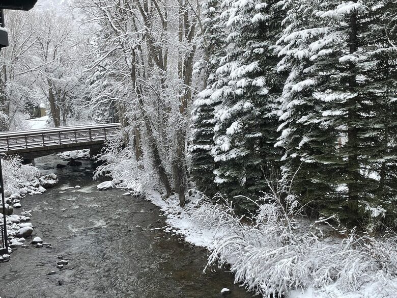 Riverside Retreat | Luxury Townhouse Steps from Aspen Gondola - Aspen, Colorado