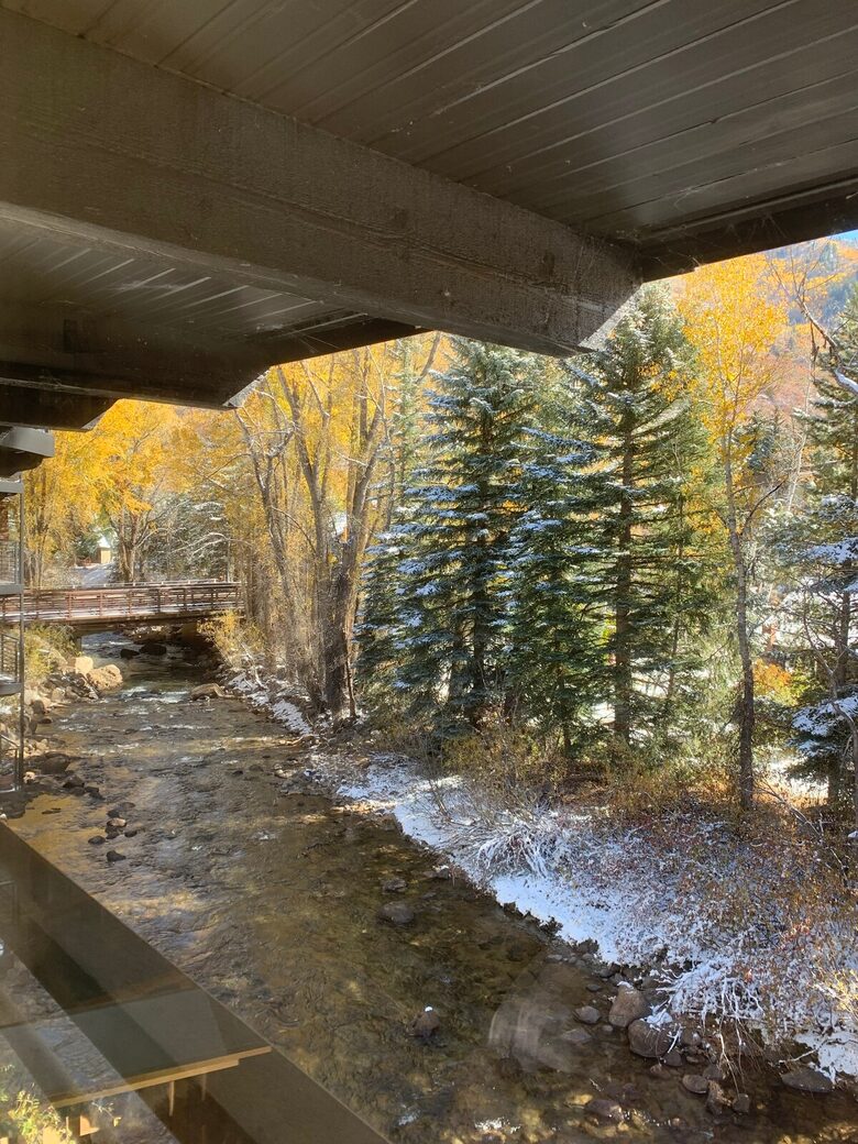 Riverside Retreat | Luxury Townhouse Steps from Aspen Gondola - Aspen, Colorado