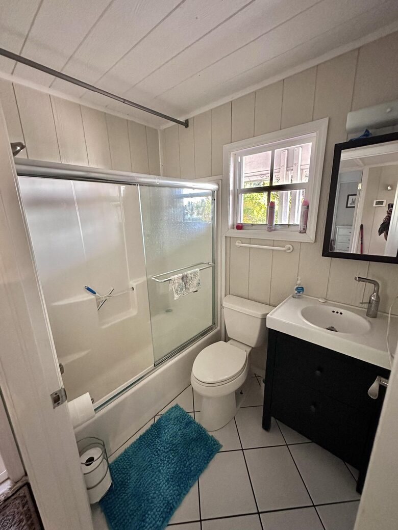 Sunlit Island Hideaway with Waterfront Views - Sugarloaf Key, Florida