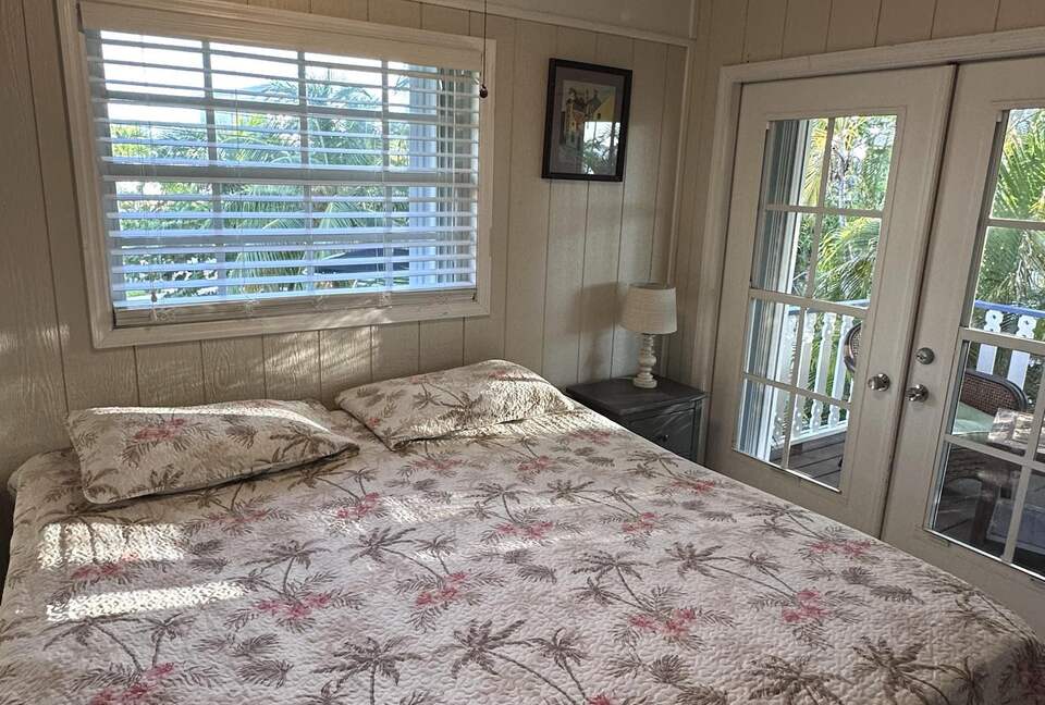 Sunlit Island Hideaway with Waterfront Views - Sugarloaf Key, Florida