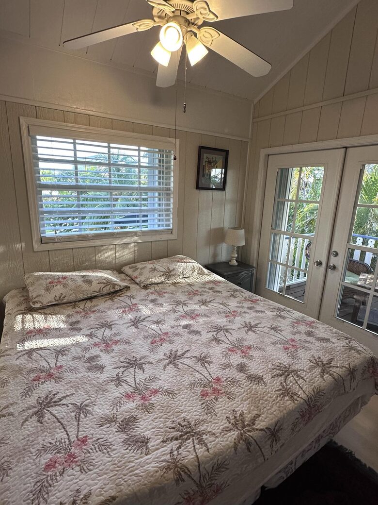 Sunlit Island Hideaway with Waterfront Views - Sugarloaf Key, Florida