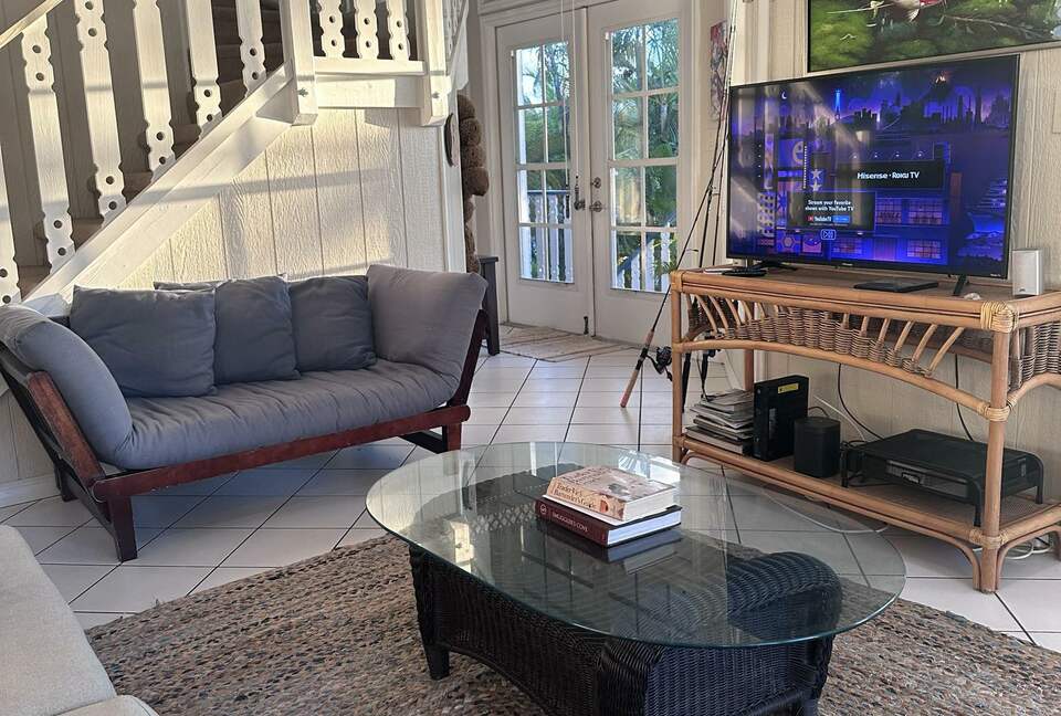 Sunlit Island Hideaway with Waterfront Views - Sugarloaf Key, Florida