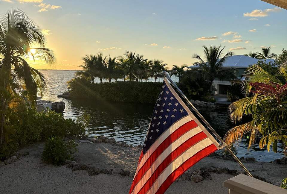 Sunlit Island Hideaway with Waterfront Views - Sugarloaf Key, Florida