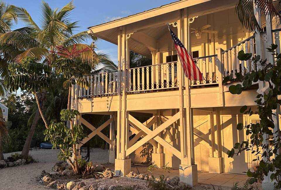 Sunlit Island Hideaway with Waterfront Views - Sugarloaf Key, Florida