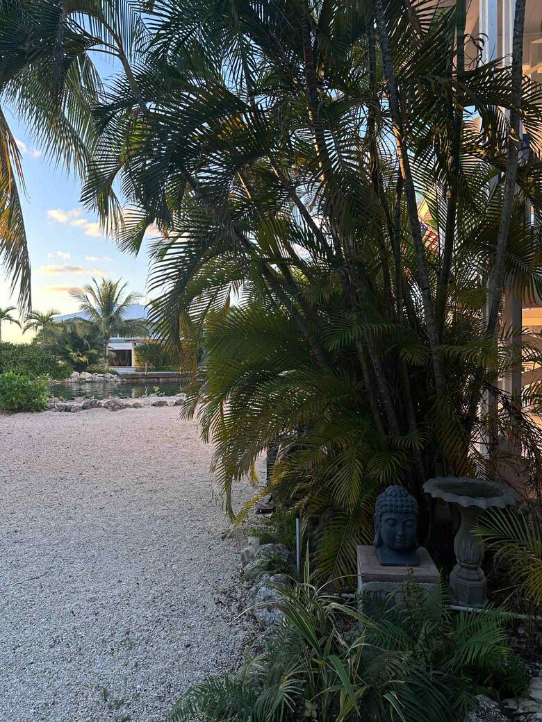 Sunlit Island Hideaway with Waterfront Views - Sugarloaf Key, Florida