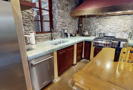 Blue Rock Vineyard | Timeless Wine Country Elegance - Cloverdale, California