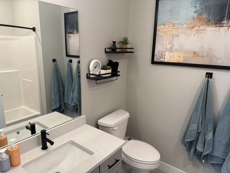 Modern Comfort in the Heart of South Jordan - South Jordan, Utah