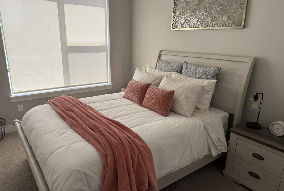 Modern Comfort in the Heart of South Jordan - South Jordan, Utah