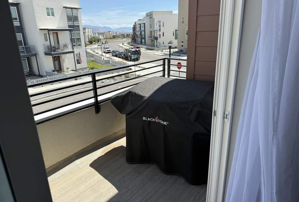 Modern Comfort in the Heart of South Jordan - South Jordan, Utah