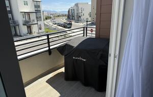 Modern Comfort in the Heart of South Jordan - South Jordan, Utah