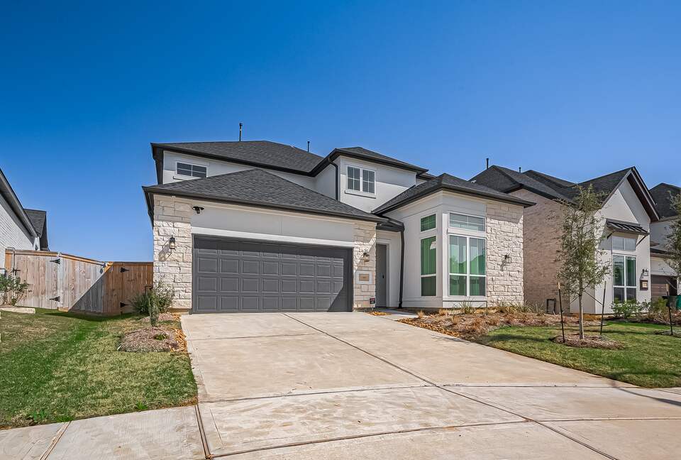 Modern Lakeside Home Minutes from The Woodlands - Tomball, Texas