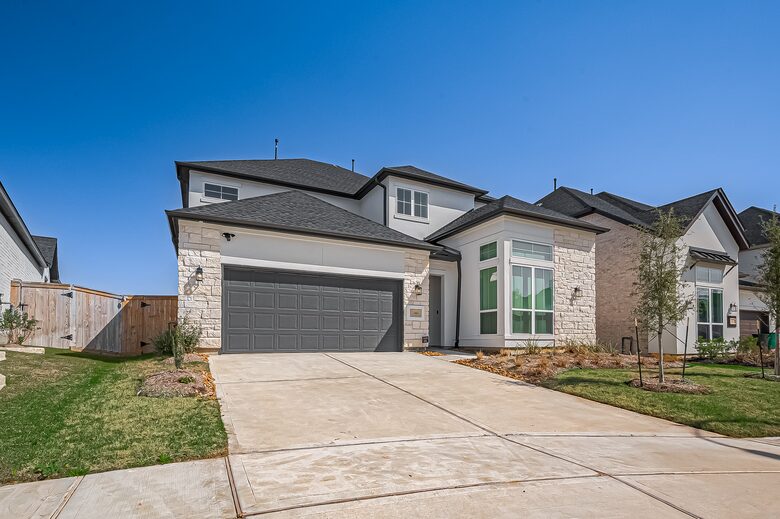 Modern Lakeside Home Minutes from The Woodlands - Tomball, Texas