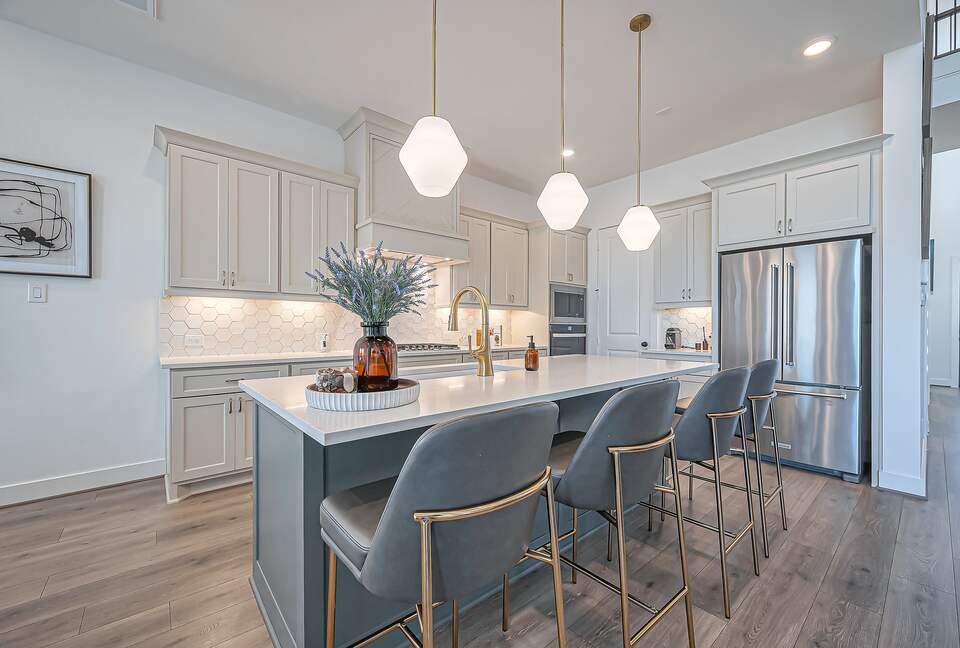 Modern Lakeside Home Minutes from The Woodlands - Tomball, Texas