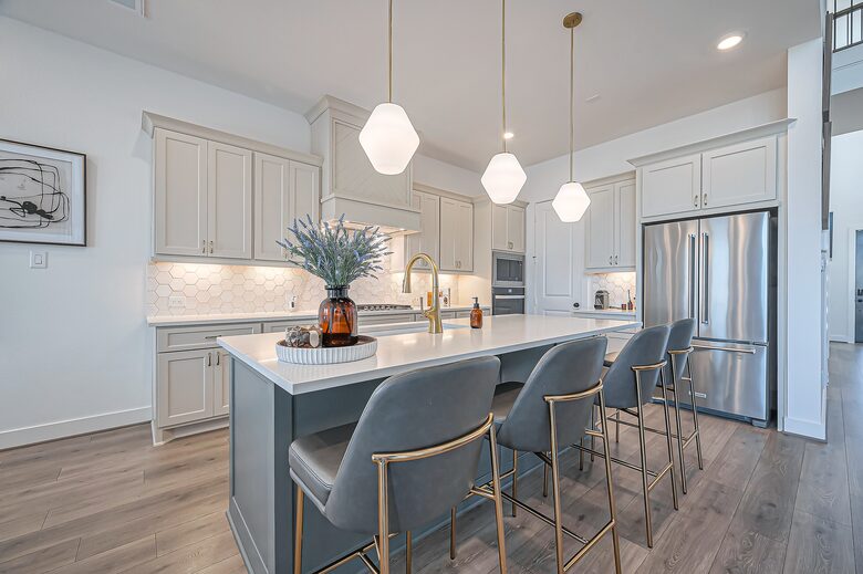 Modern Lakeside Home Minutes from The Woodlands - Tomball, Texas