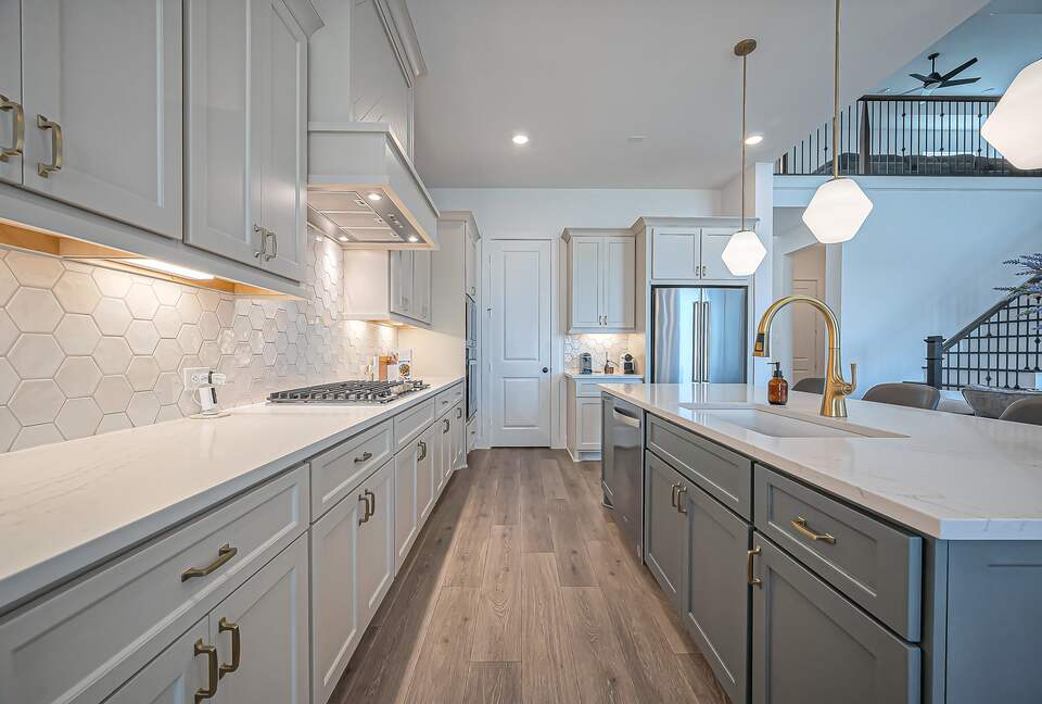 Modern Lakeside Home Minutes from The Woodlands - Tomball, Texas