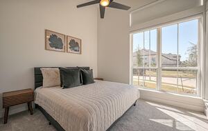 Modern Lakeside Home Minutes from The Woodlands - Tomball, Texas